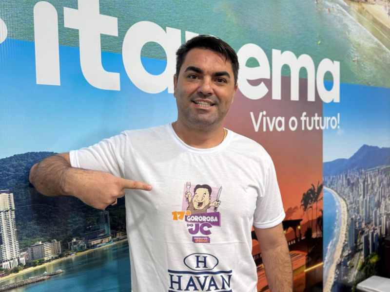 O prefeito de Itapema, Alexandre Xepa (PL), vestiu a camiseta e apoia o JC presidente