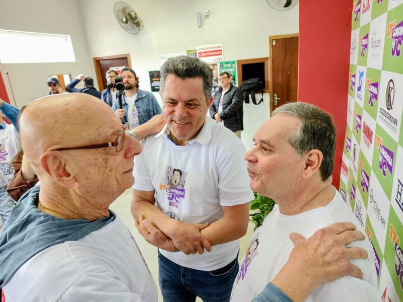 O senador turco-careca Esperidião Amin (PP) devotou apoio na Gororoba ao Ivan Naatz pra desembargador