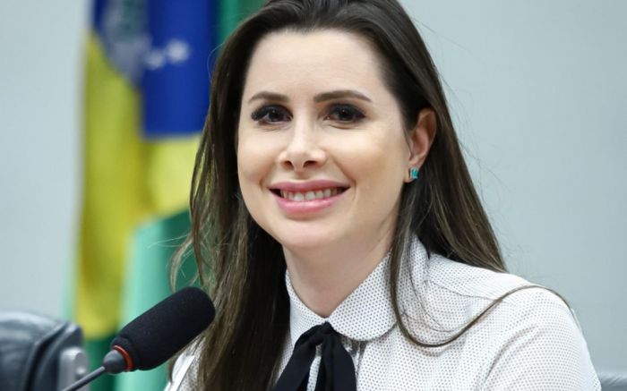 Carol de Toni pode deixar o PL