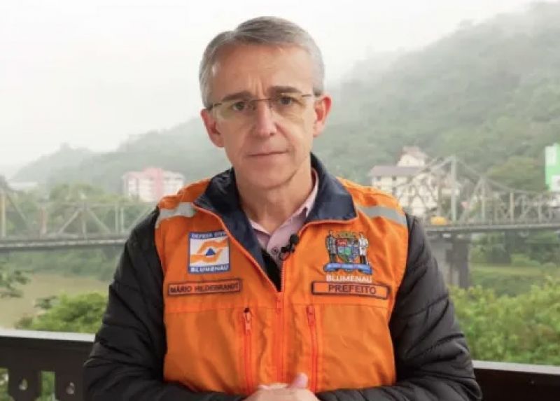 Ex-prefeito de Blumenau e atual chefão da Defesa Civil estadual, Mário Hildebrandt, foi convocado pra depor na CPI do esgoto da terra da Oktoberfest (foto: divulgação)