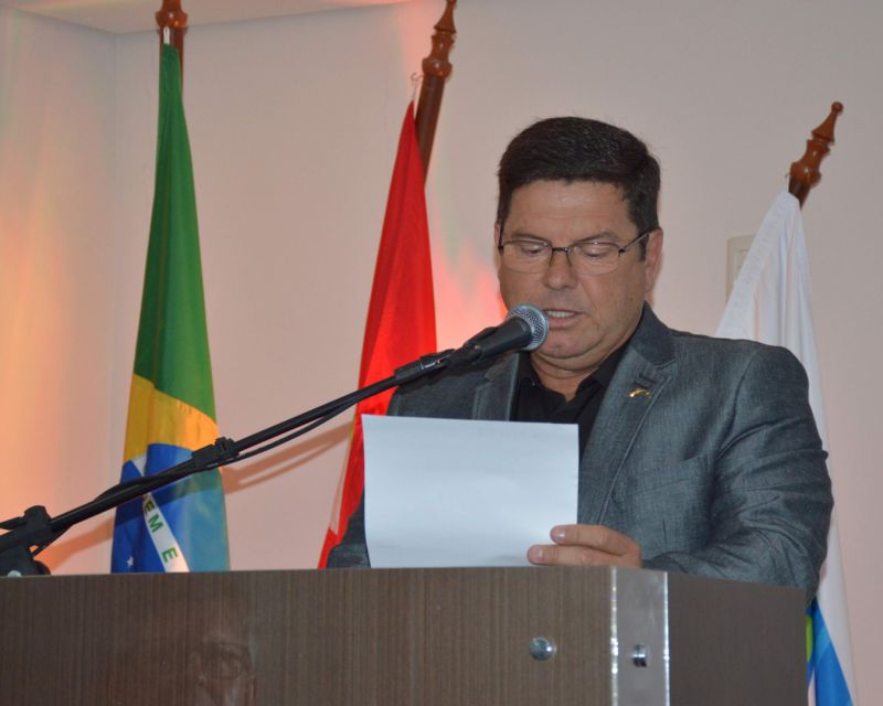 O Agoniado, ops, Agnaldo dos Santos, foi reeleito pra comandar o Sindipi