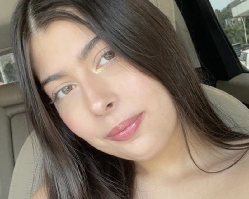 Beatriz Quentel de Mello, filha linda da Roberta e Fabiano (meus primos do coração), vai comemorar seus 15 anos, com festerê dos bons e que ela bem merece, no próximo sábado, dia 13, em BC. Felicidades, Bia!