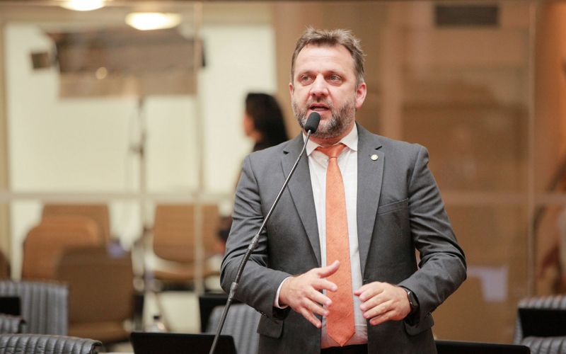 Ato de liberação das obras do trevo da Contorno Sul/Antônio Heil acontece na sexta-feira, às 8h30, com a presença do governador Jorginho Mello (PL) e o secretário estadual de Infraestrutura e Mobilidade, Jerry Comper (foto)