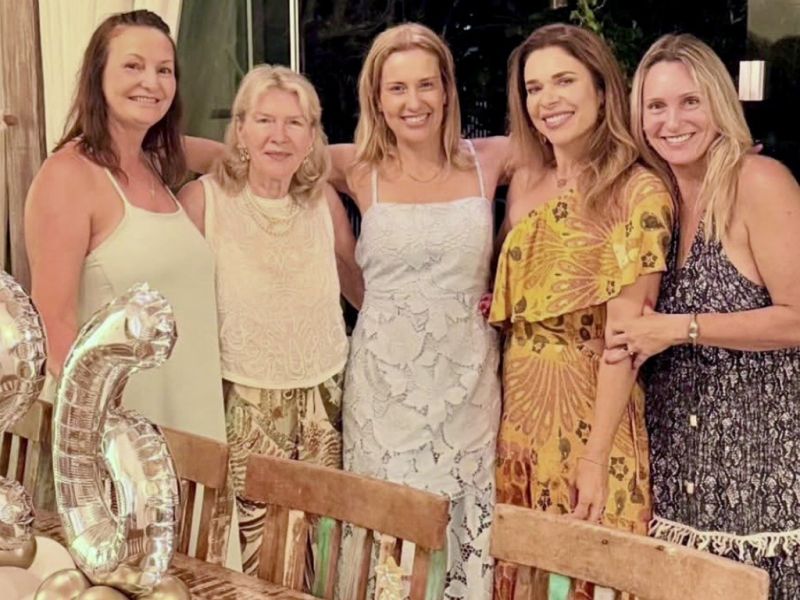 Fran Marcon, Geraldine Aranha, Samara Vieira, Vanessa Valentini e Aline Aranha, na Brava