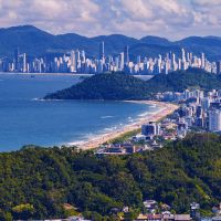 Entre a Brava e o gigante