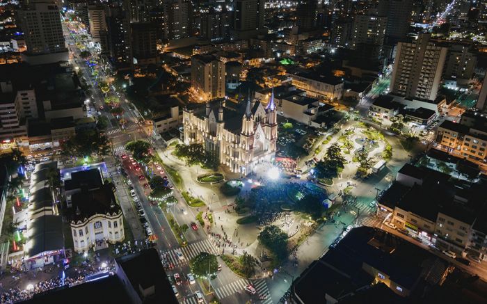 Luz sagrada na cidade viva