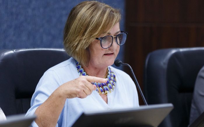 Querem puxar o tapete da Hildinha