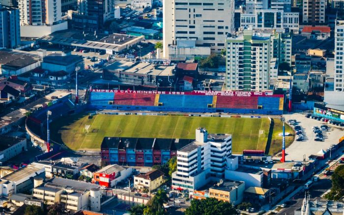Onde a Cidade Aprende a Torcer