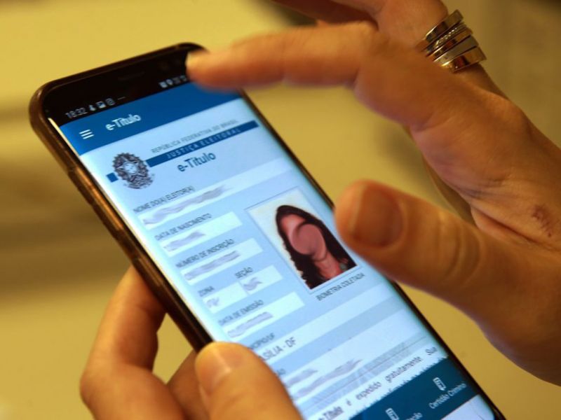 Alerta:  A Justiça Eleitoral faz um alerta importante a eleitoras e eleitores de SC: faltam 90 dias para o fechamento do cadastro eleitoral. O prazo para emissão do primeiro título, transferência de domicílio, atualização de dados ou regularização eleitoral vai até 6 de maio. Após essa data, o cadastro eleitoral será fechado para as Eleições 2026. O fechamento ocorre 150 dias antes do pleito. (Marcello Casal Jr/Agência Brasil)