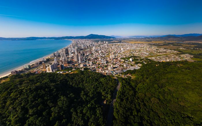 Entre o Verde e o Azul