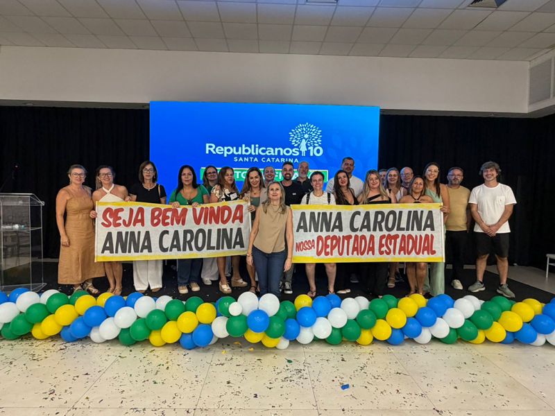 Voltou pra casa! A minha ex-musa BBB, a Dom Quichata Anna Carolina, se filiou ao Republicanos no último sábado