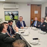 Jorginho pede que secretários defendam o governo