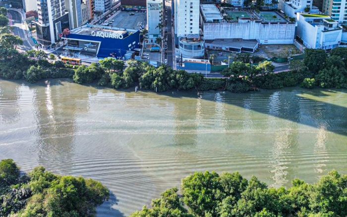 Pavoni explica mau cheiro na Barra Sul