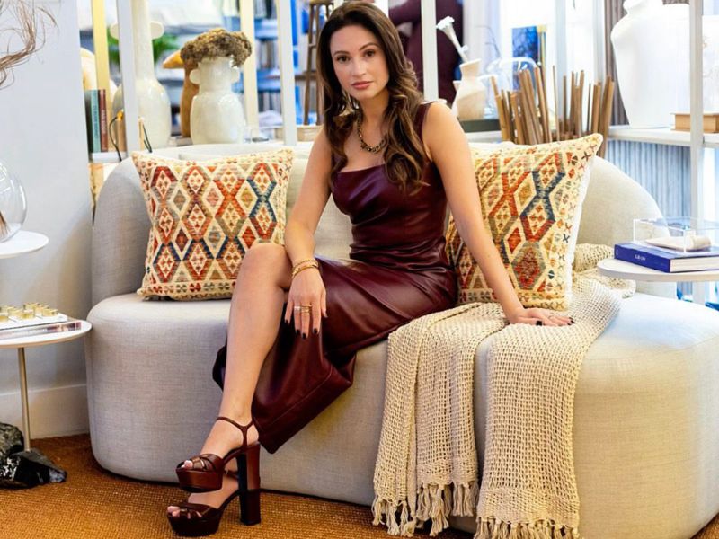 Celebração - A empresária Bruna Medeiros recebeu convidados em Balneário Camboriú para celebrar a adesão de sua loja, Alameda Decor, ao Clube Casa Design, que conecta profissionais e lojistas das áreas de arquitetura, decoração e design. Sucesso! (foto: divulgação)