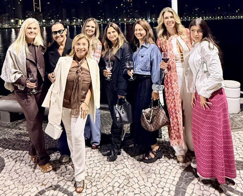 Carla Tavares, esta jornalista, Silvana Kowalsky, Adriana Pradi, Ediene Ferreira, Juliana Gonçalves, Roberta e Bia Quentel de Mello