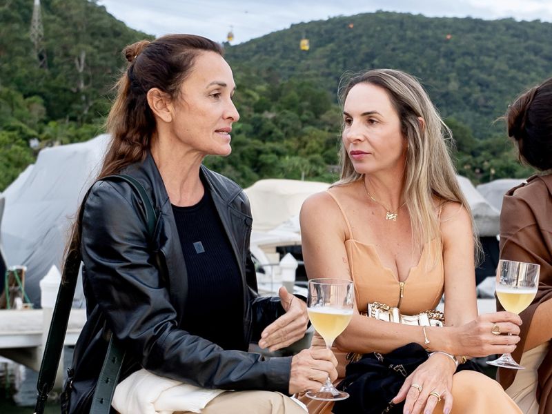 Luciana Bueno e Simonela Wolf