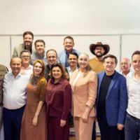 PL abraça Carlos Bolsonaro, mas faz pedido