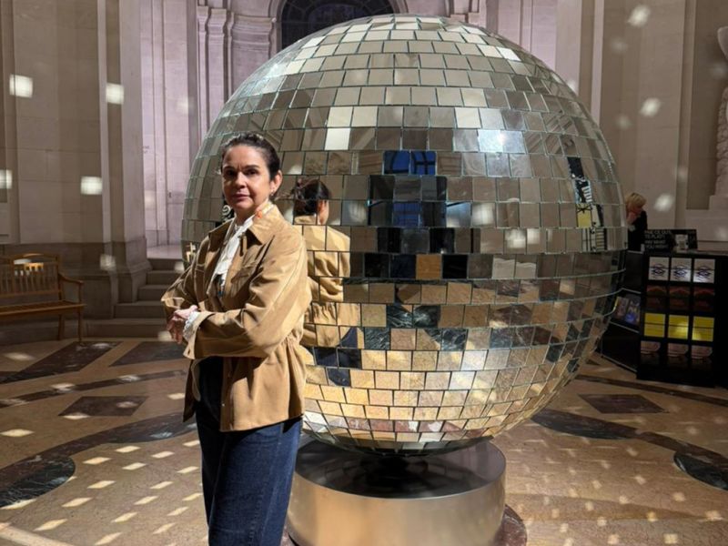 Eurotrip: A artista plástica Maristela Oliveira, de Itapema, em visita recente ao museu MAH Genève, em Genebra, na Suíça (foto: Mari Eberhardt)