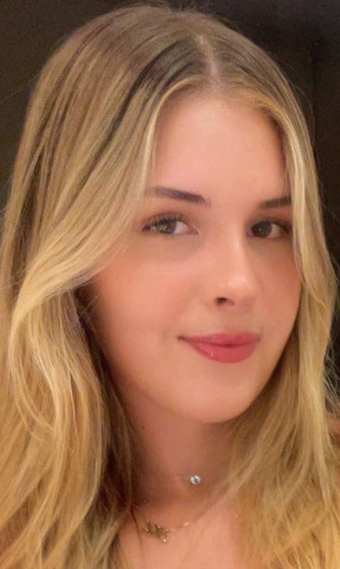 Julia Meyer, dia 12