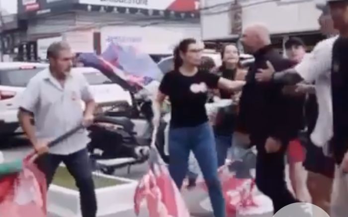 Candidato do PT que andava com bandeira do Brasil em Balneário Camboriú é agredido 