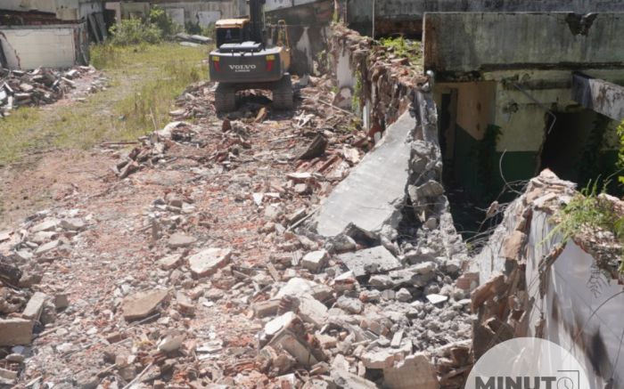 Antigo presídio do Matadouro é demolido em Itajaí