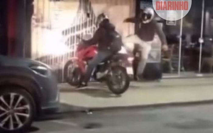 Centro de BC teve baderna de motoboys, com buzinaço e rojões contra petiscaria